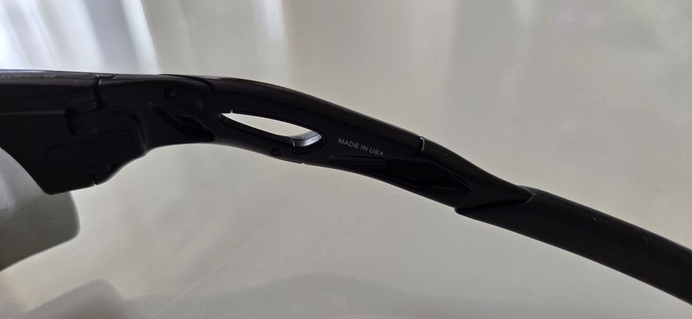 Слънчеви очила Oakley