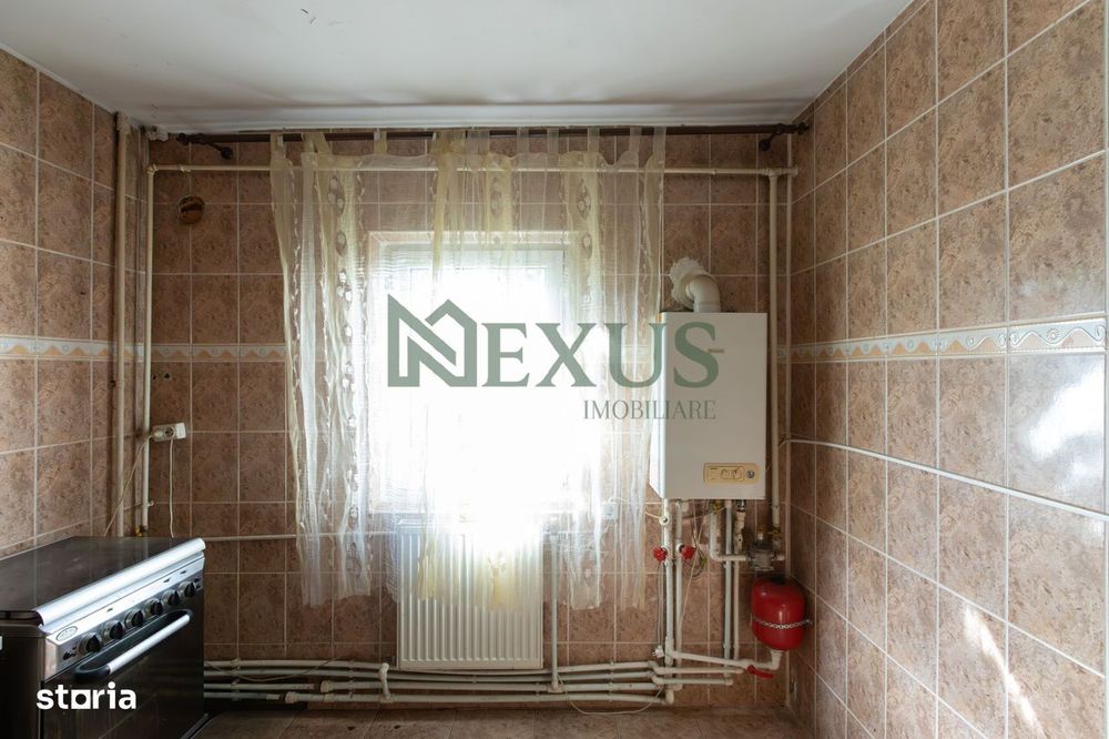 Apartament cu 4 camere, 90 mp, etaj 1 – Zona Nord, Bacău