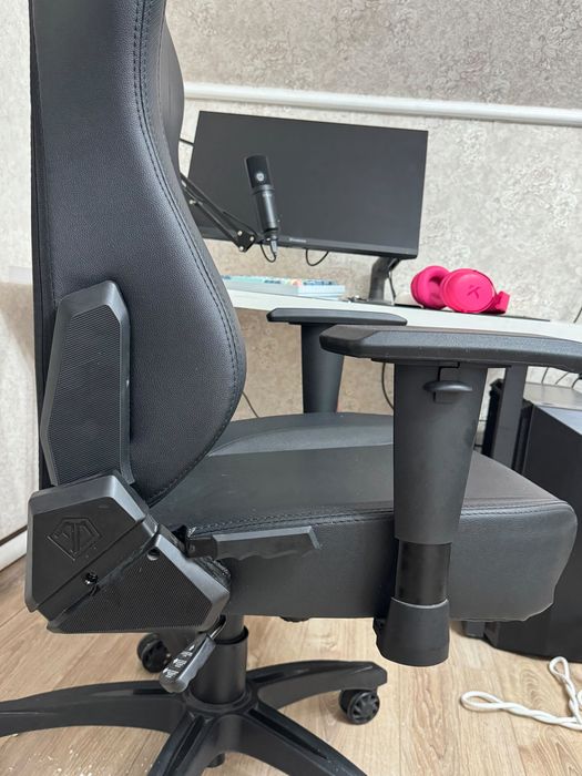 Компьютерное кресло Anda Seat