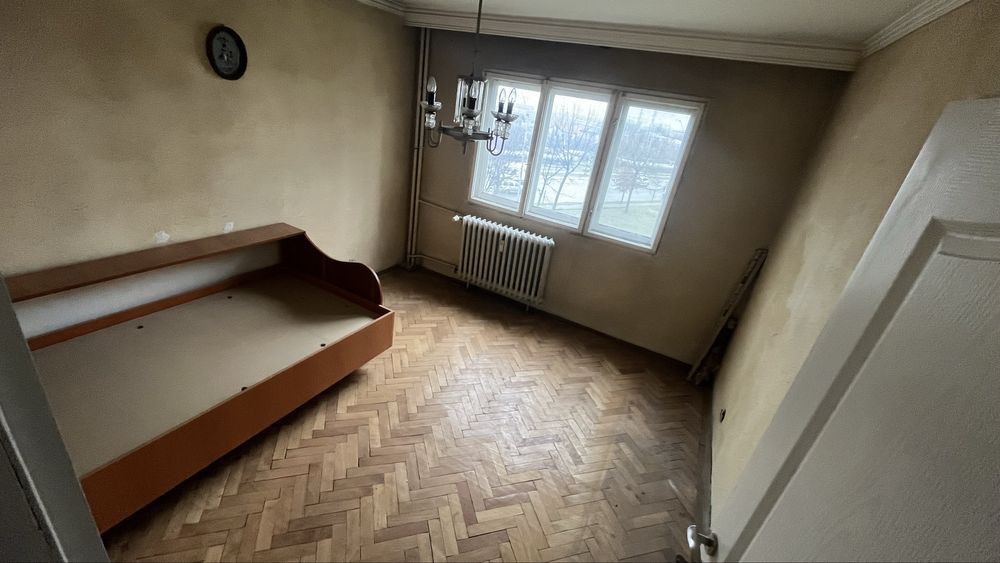 Apartament Dr tr severin  3 camere
