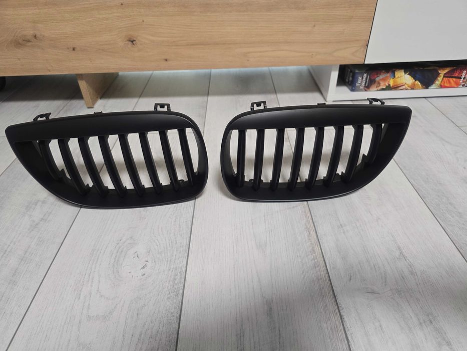 BMW 1 series E87 Бъбреци Черен Мат