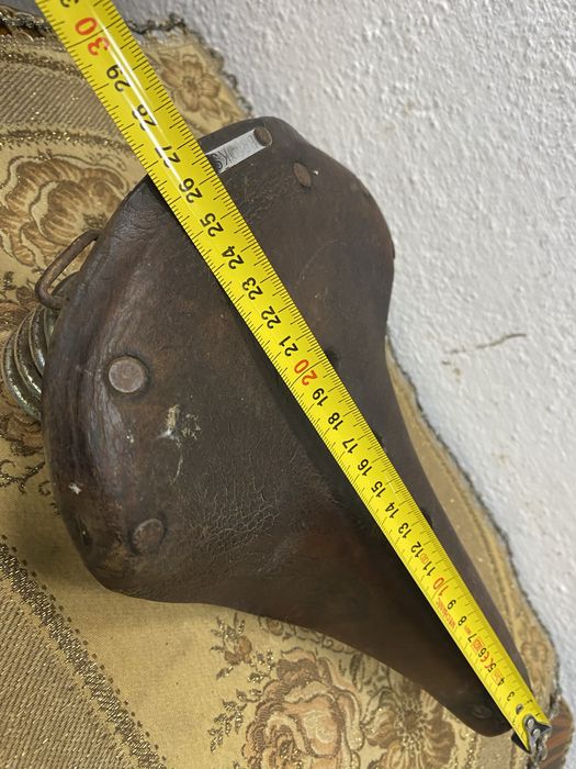 Ретро седалка от велосипед от естествена кожа