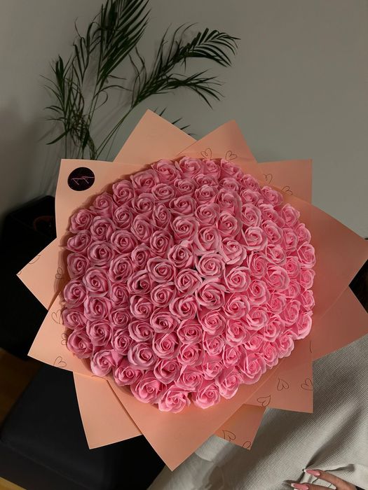 Buchet trandafiri săpun/ glitter sclipici initiala model