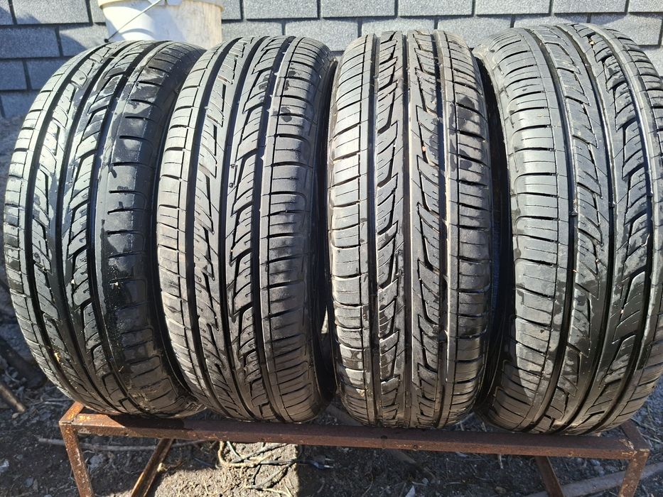 Продам комплект летних  шин  R14