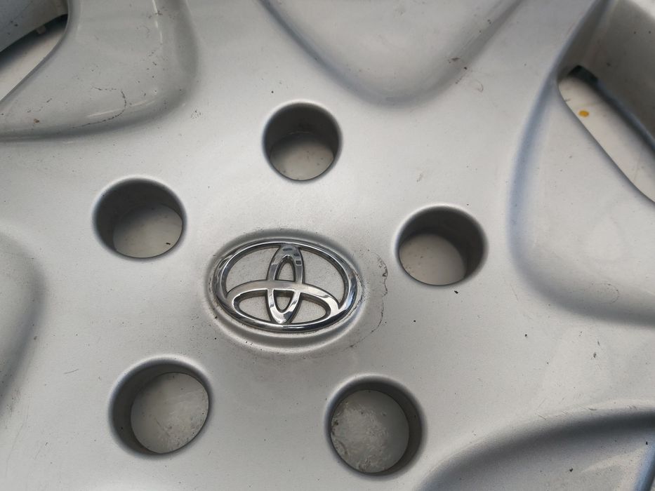 Тасове Toyota 16 оригинални