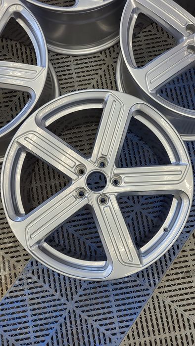 Jante Volkswagen 19"5x112 8J ET45 Golf/Passat/Tiguan