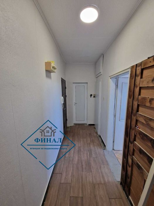 Продава се Тристаен апартамент в Шумен, Добруджански - 78 кв.м за 1275 €/кв.м - Снимка #1