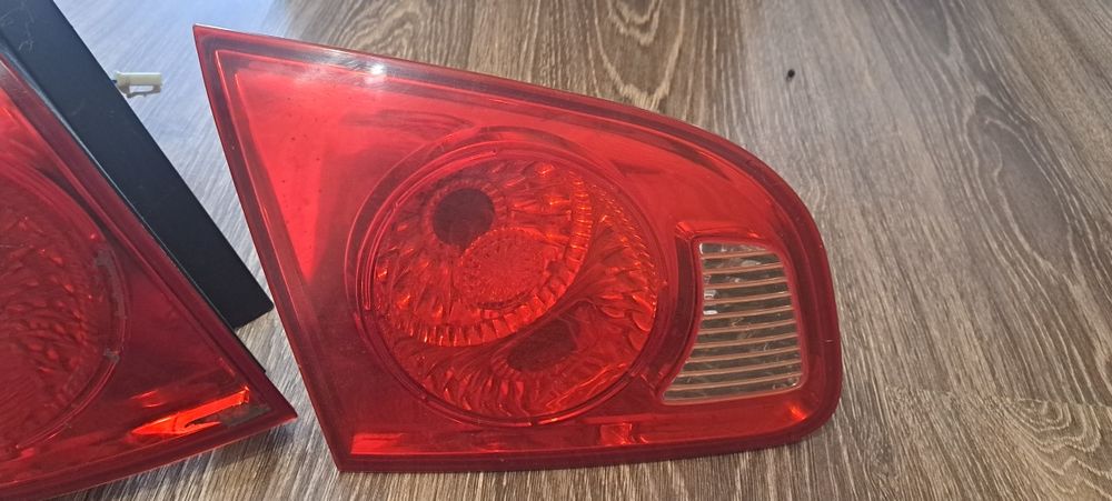 Продам задние фары