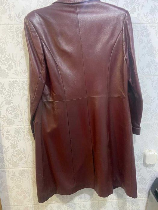 Кожаный женский плащ