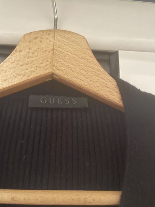 Guess рокля рипс