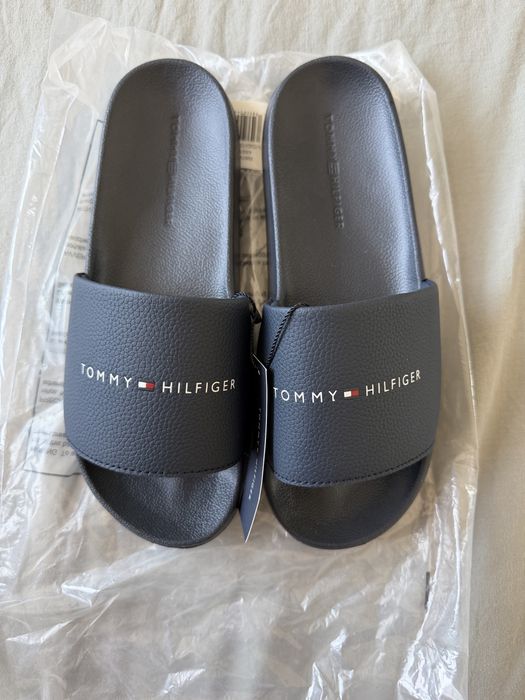 Тапочки от Tommy hilfiger