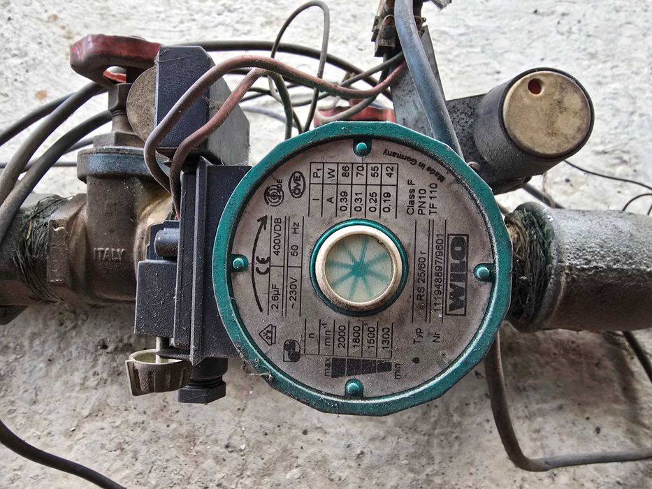 Парно котле на дърва със помпа