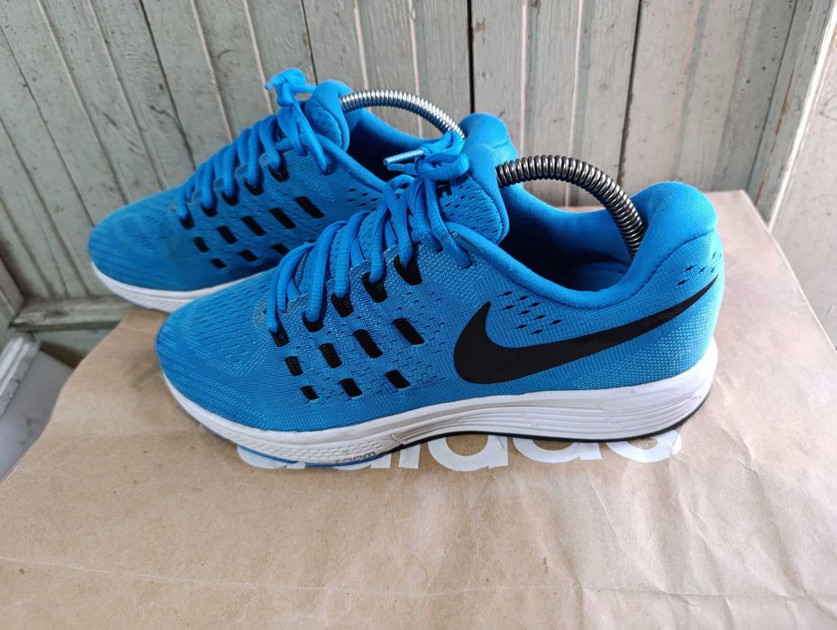 ''Nike Zoom Vomero 11''оригинални маратонки 43 номер