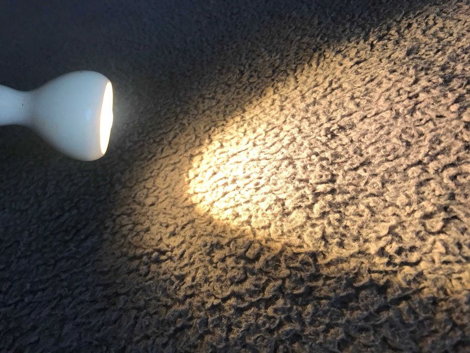 Гъвкава настолна лампа