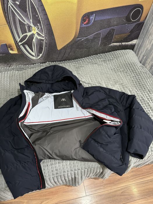 Продам куртки зима осень