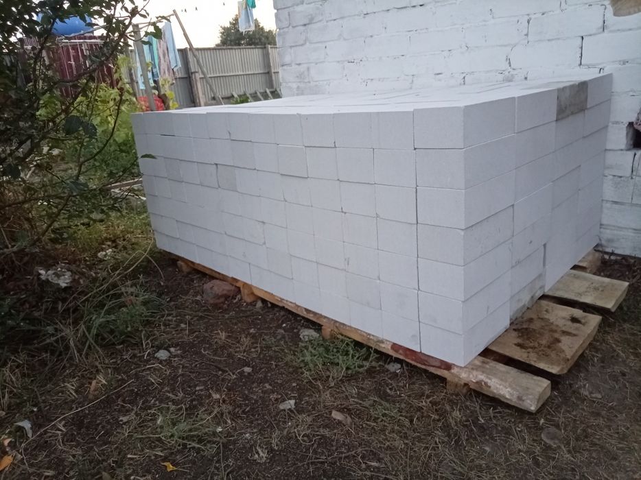 Продам кирпичи новый
