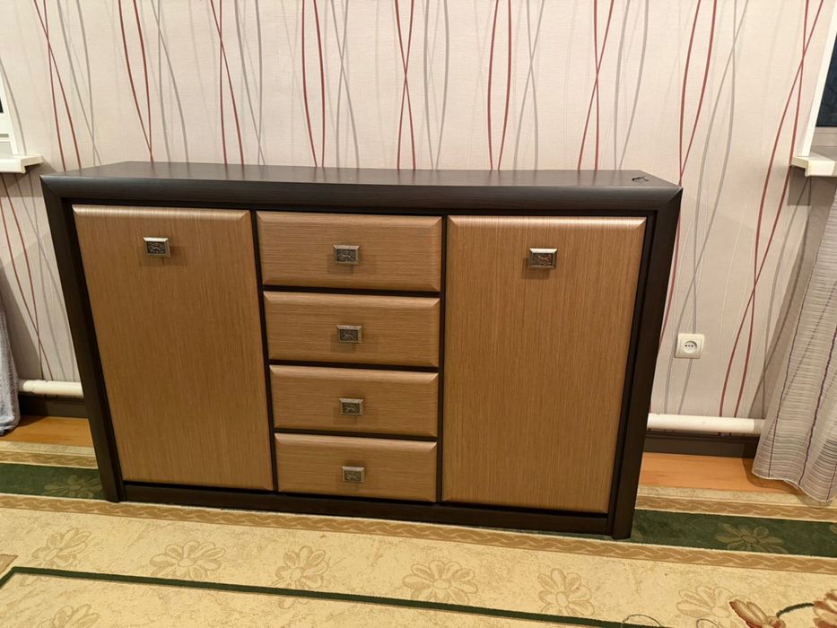 Продам спальный гарнитур