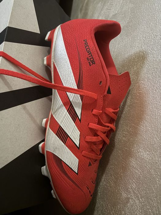 Футболни бутонки