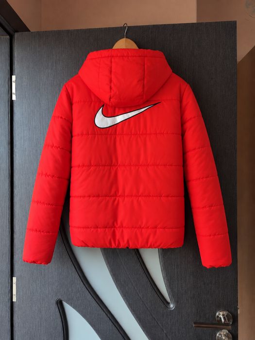 Яке Nike , готин цвят