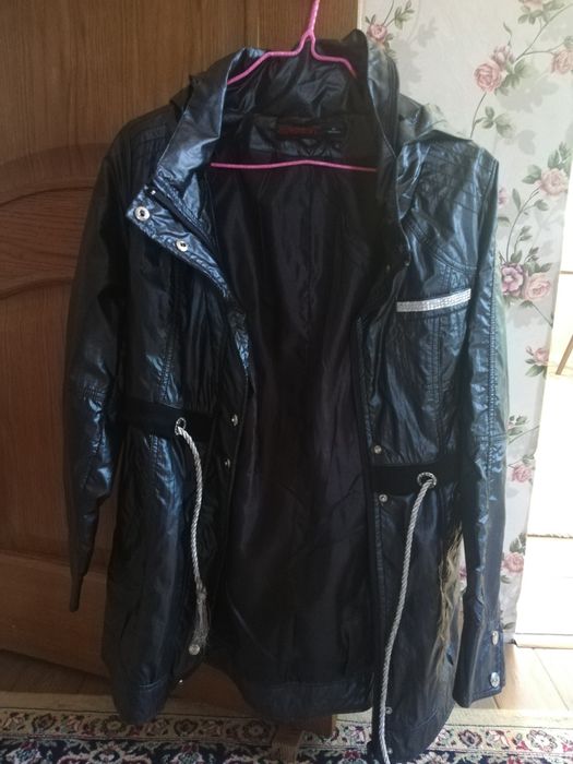 Куртки идеальное состояние