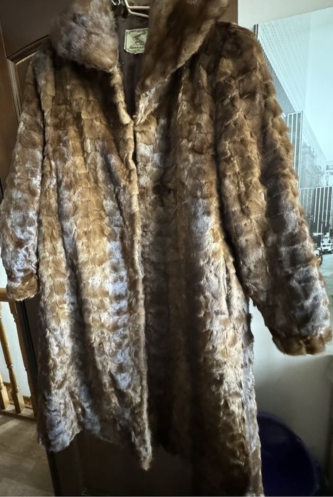 Продам норковую шубу