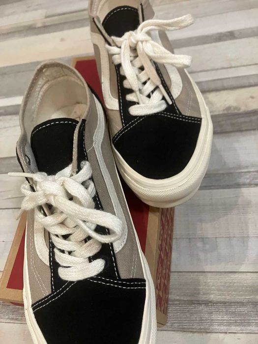 Нови кецове Vans