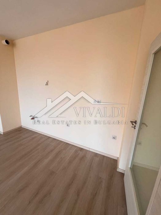 Продава се Двустаен апартамент в Варна, Аспарухово - 76 кв.м за 1816 €/кв.м - Снимка #8