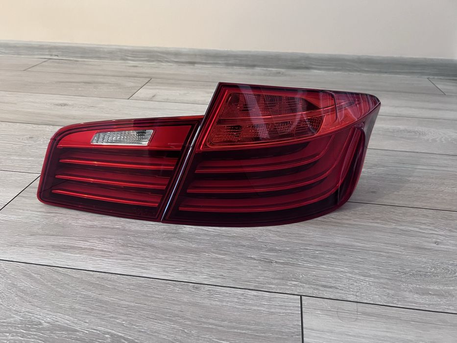 Far dreapta + Stop dreapta Bmw F10 LCI - Originale- De Europa!