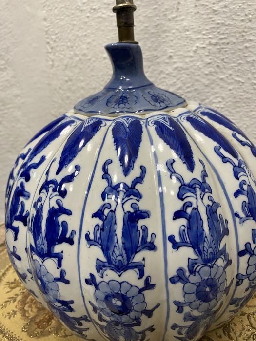 Холандска порцеланова ламп