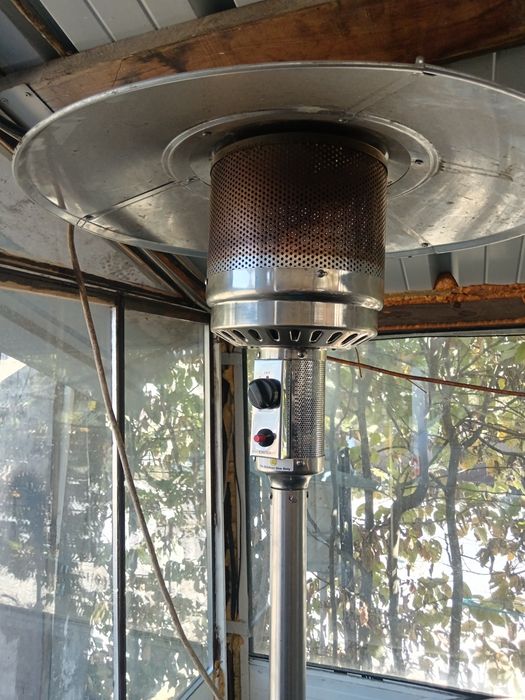 Încălzitor de terasa pe gaz