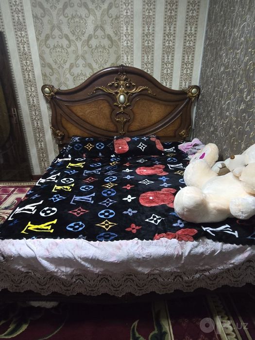 Спалний мебель с комплектом