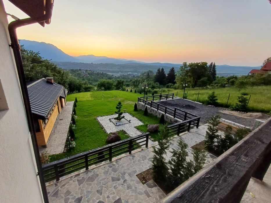Închiriere vila zona Bran cu jacuzzi