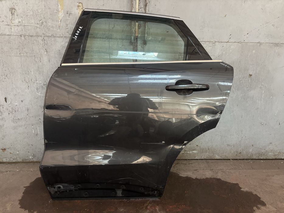 Задна лява врата Jaguar f pace