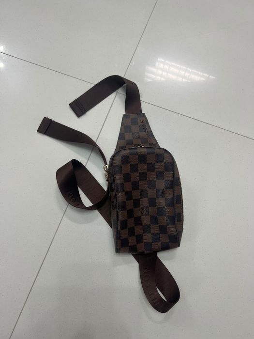 Geanta Umar Louis Vuitton