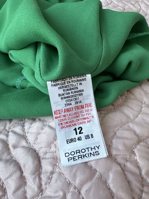 Ментово зелена рокля