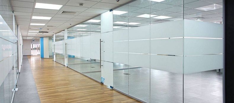 Душевые кабины. Межкомнатные перегородки, раздвижные двери из стекло