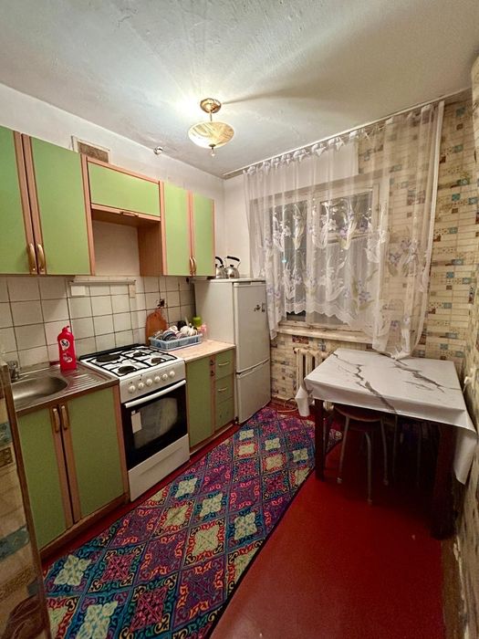 Үш бөлме үи сатылады