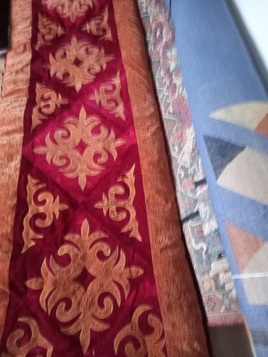 Продаю  көрпешки,ватные,шерстяные, парные.