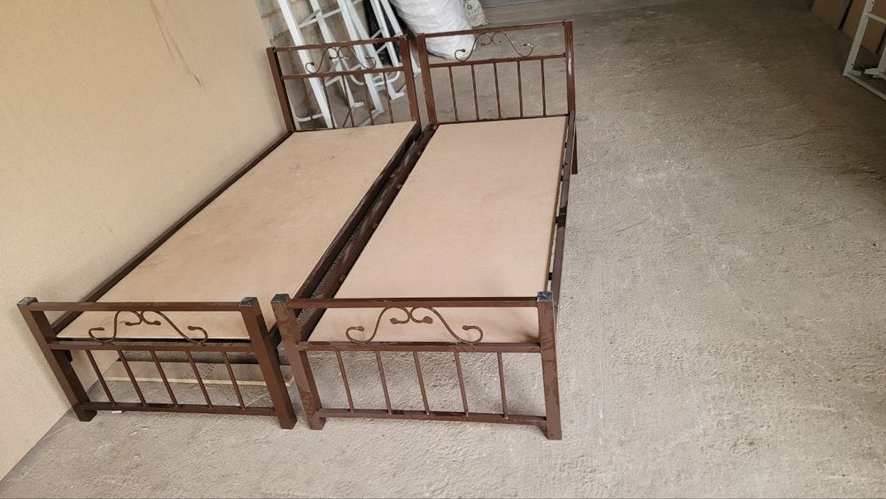 Бир этажли кроват