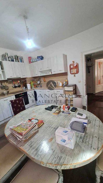 Продава се Къща в Пловдив, Център - 308 кв.м за 1822 €/кв.м - Снимка #2