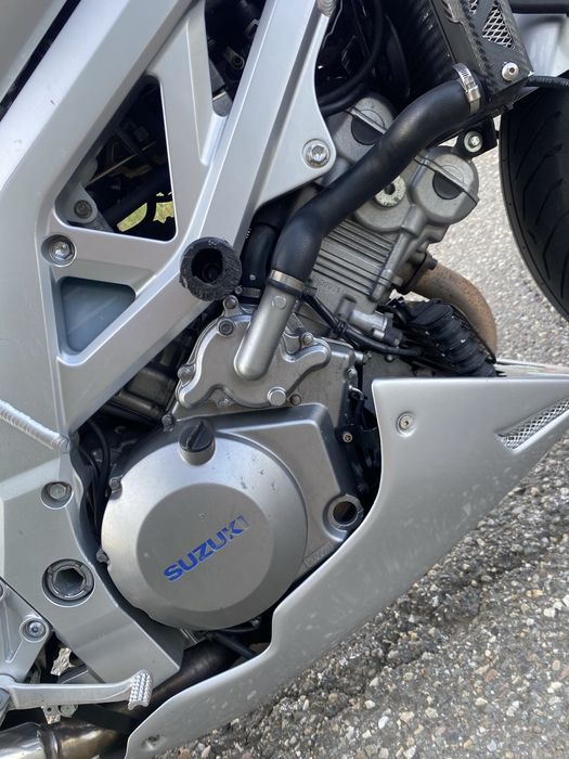 Motocicletă Suzuki SV 1000 (naked)