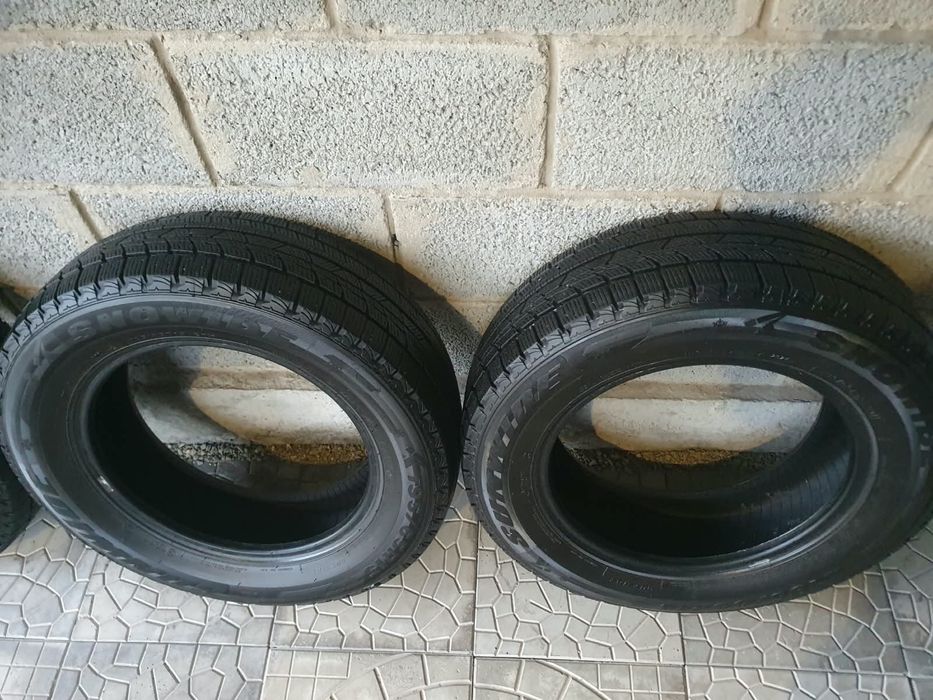 Зимние шины,  размер - 195/65 r 15