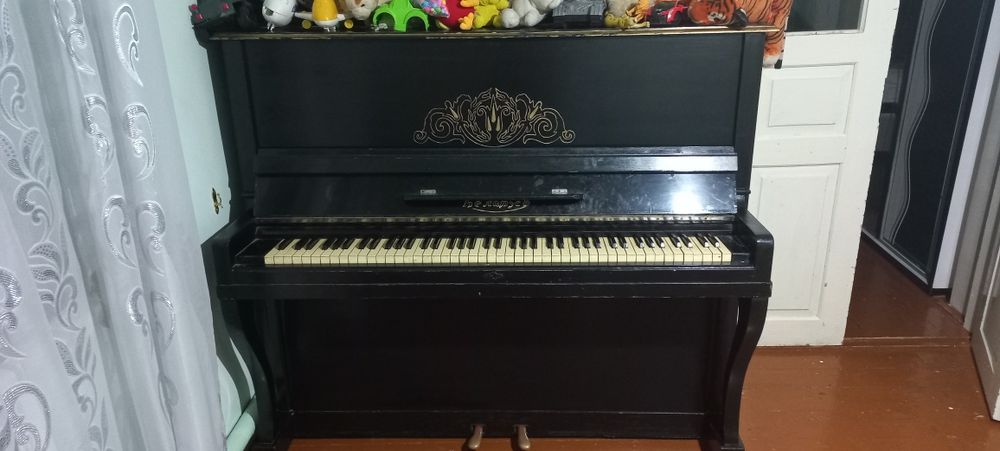 Пианино Беларус яхши тутулган