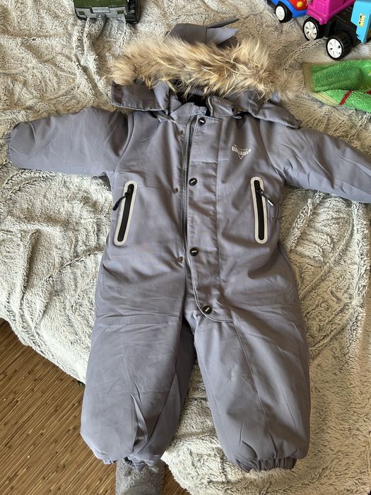 Продам зимнюю одежду детскую