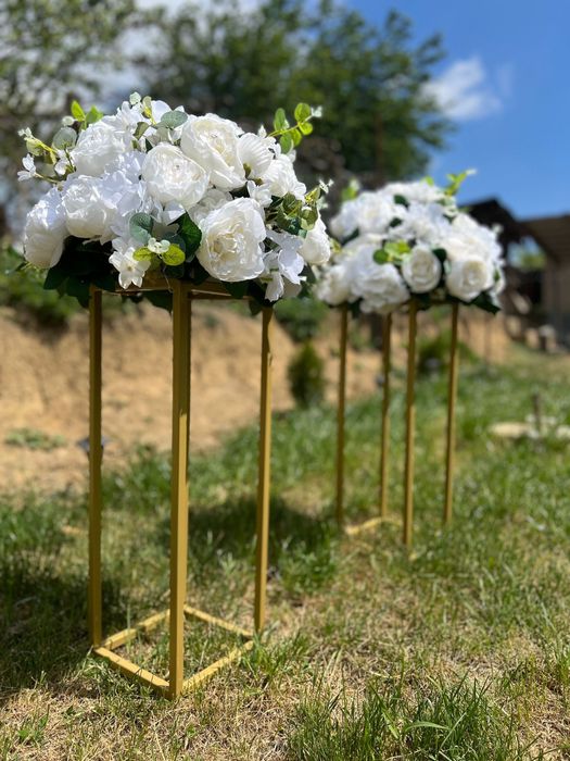 DE VÂNZARE – Aranjamente elegante pentru nuntă