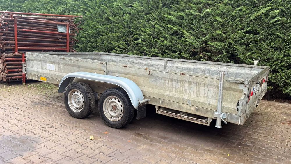 Remorca 2500 KG, 4*2 m, frane noi, podea noua, cauciucuri noi- 3000 euro