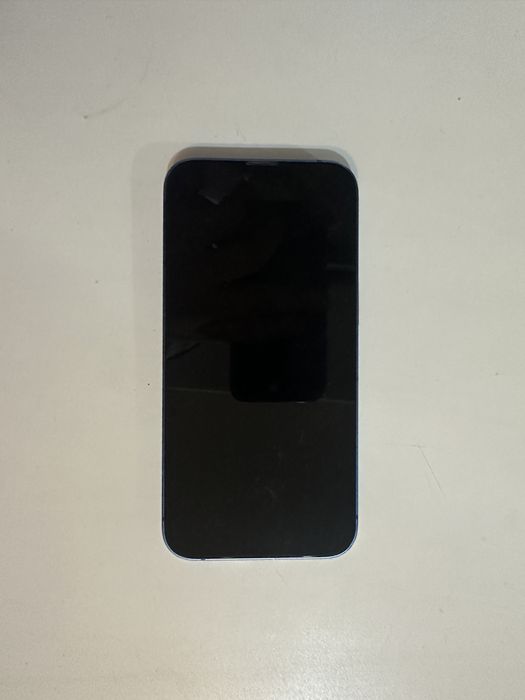 Синий Iphone 13