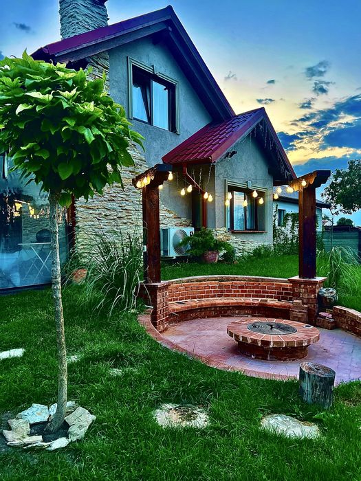 Vand casa deosebita,finalizata 95la suta .