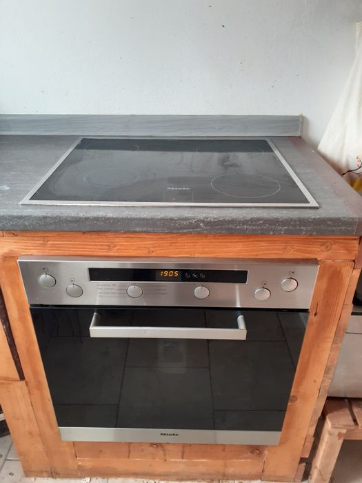 Miele plita si cupor electric