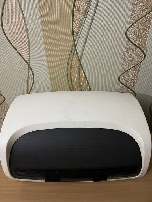 Продам хлебницу  Tupperware